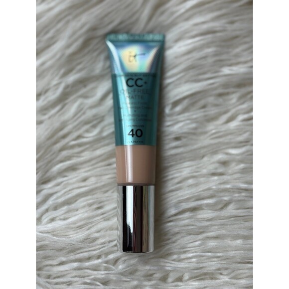 IT Cosmetics CC+ Cream Natural Matte Foundation with SPF 40 Fair Light - Picture 5 of 12